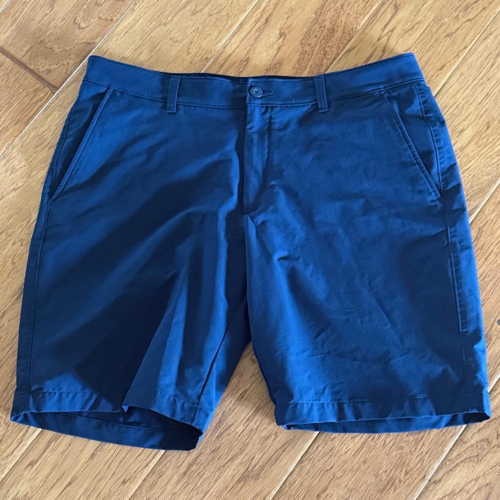 Under Armour Chino Golf Performance Shorts Men's 42 Navy Blue Casual Flat Front